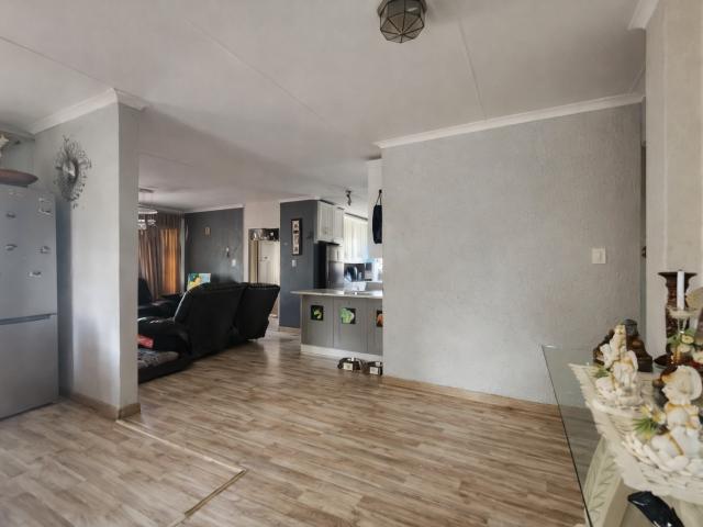 House for sale in Douglasdale, Randburg