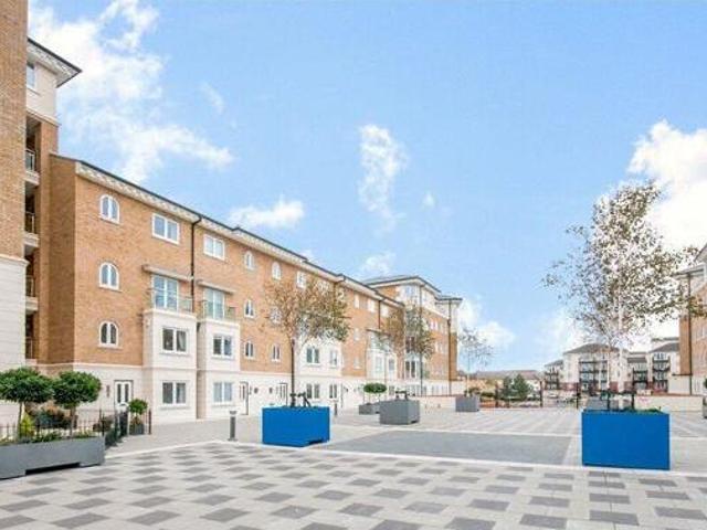 House for sale in Sovereign Harbour, Eastbourne