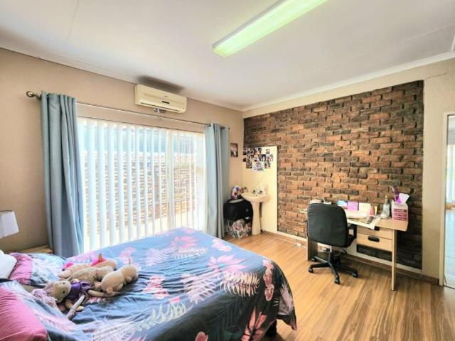 House for sale in Edleen, Ekurhuleni