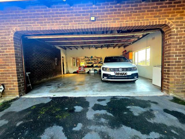 House for sale in Queensburgh, Kwazulu-natal