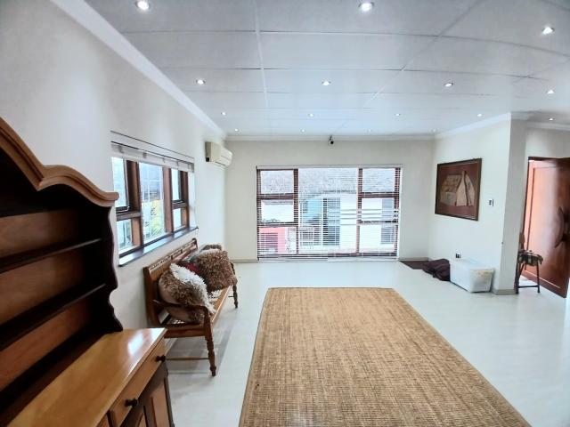 House for sale in Uitenhage, Eastern Cape