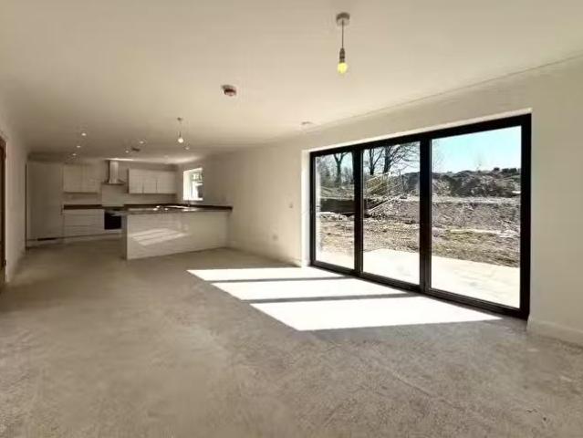 House for sale in Skares