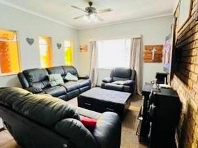 House for sale in Mohlakeng, Gauteng