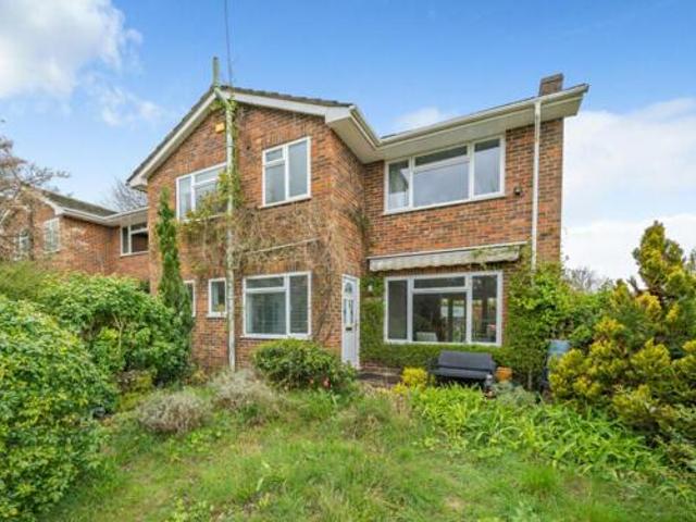 House for sale in Guildford Park, Guildford