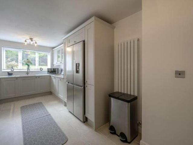 House for sale in South Lane, West Yorkshire