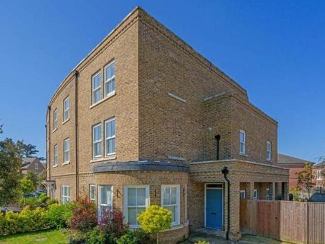 House for sale in Kingston upon Thames, Greater London