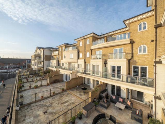 House for sale in Sovereign Harbour, Eastbourne
