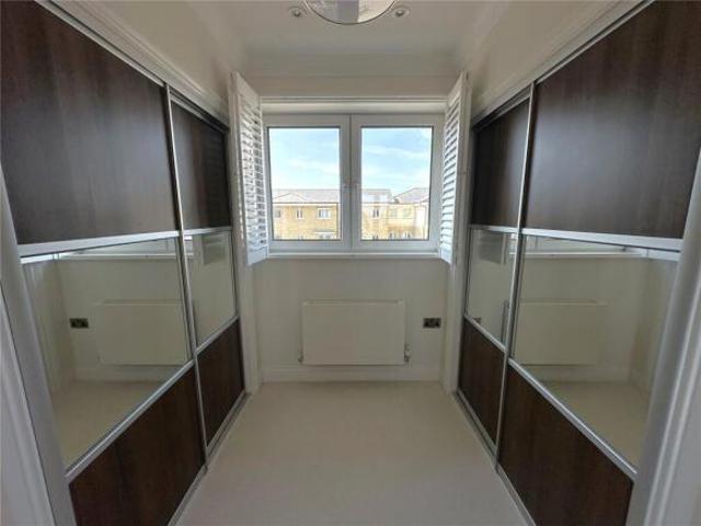 House for sale in Hamilton, Old Wharf