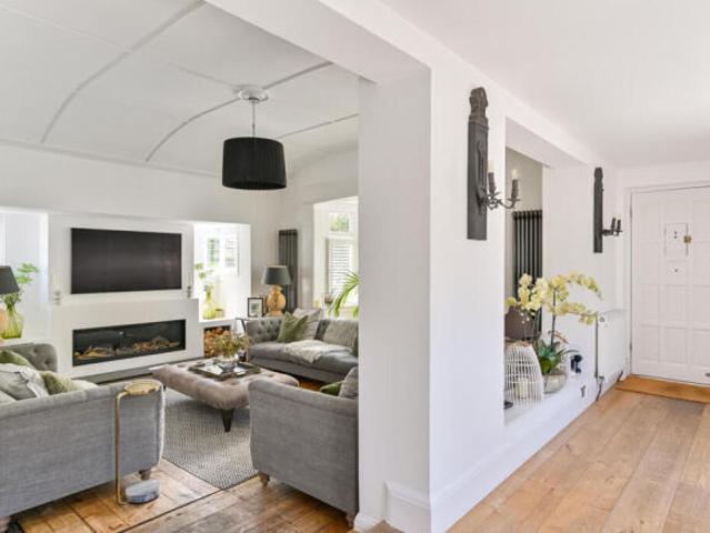 House for sale in Twickenham, Greater London