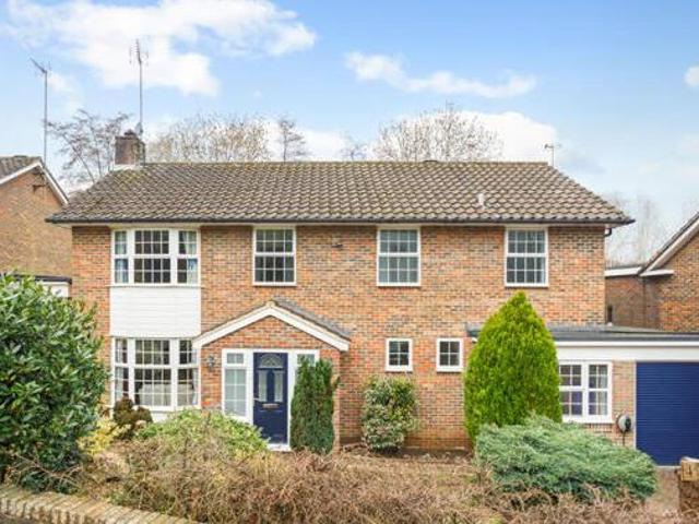 House for sale in Lucastes, Perryfields