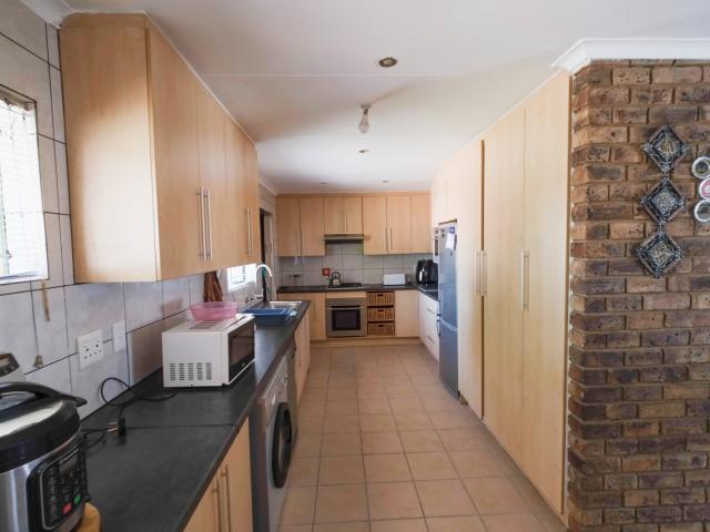 House for sale in Heuweloord, Gauteng