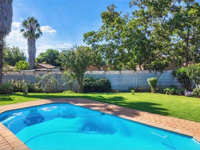 House for sale in Ifafi, Hartbeespoort Dam Nature Reserve