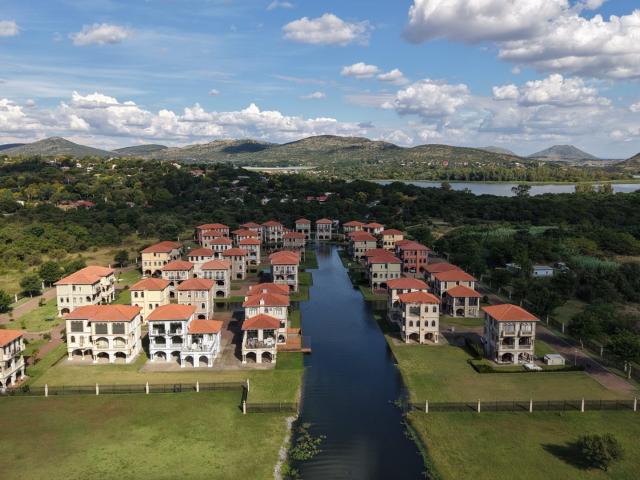 House for sale in Ifafi, Hartbeespoort Dam Nature Reserve