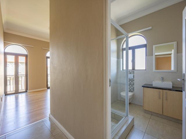 House for sale in Ifafi, Hartbeespoort Dam Nature Reserve