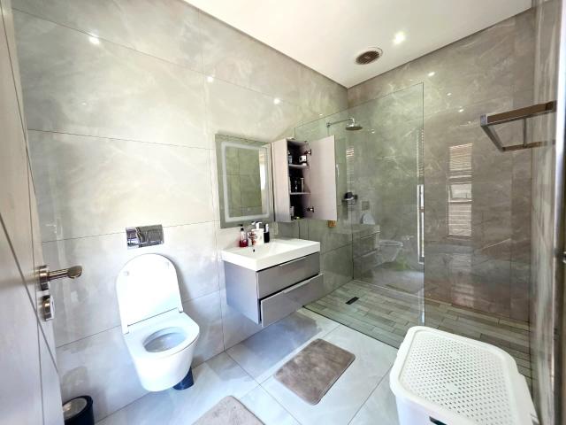 House for sale in Umhlanga, Kwazulu-natal