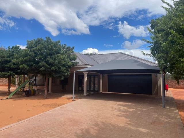 House for sale in Kgalagadi, Northern Cape