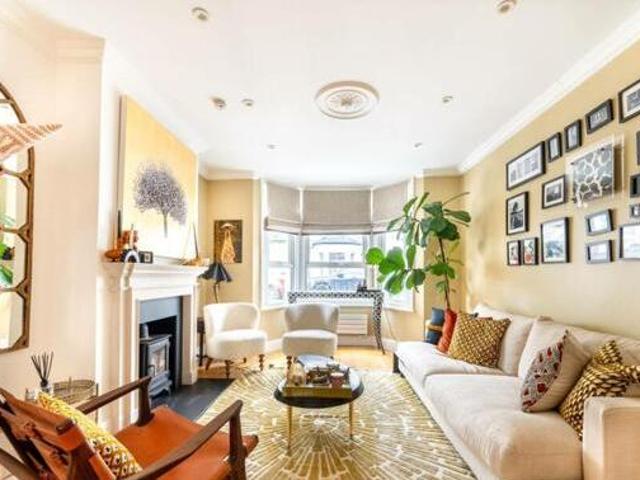 House for sale in Lyons, Greater London
