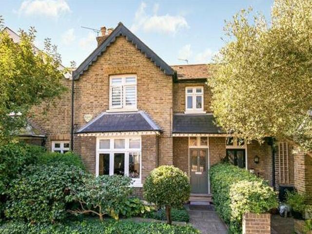 House for sale in Brentford End, Greater London