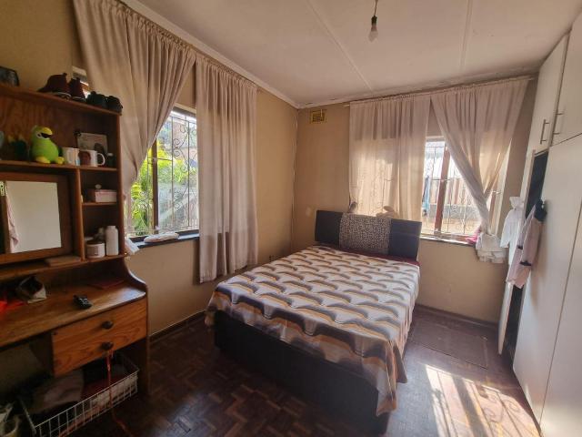 House for sale in Chatsworth, Kwazulu-natal