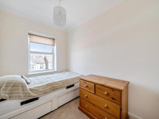 House for sale in London Borough of Merton, Raynes Park