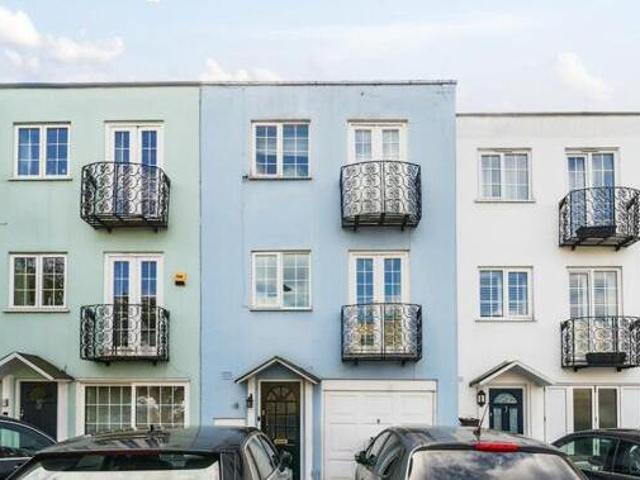 House for sale in Kingston Upon Thames, Greater London