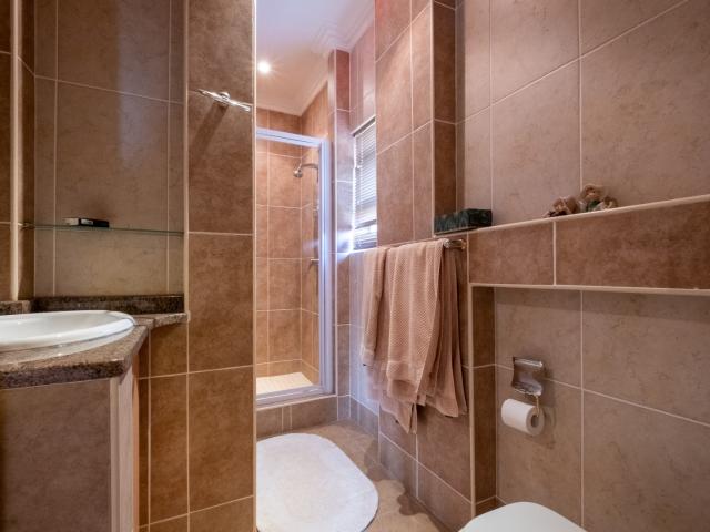 House for sale in Hartbeespoort Dam Nature Reserve, North West