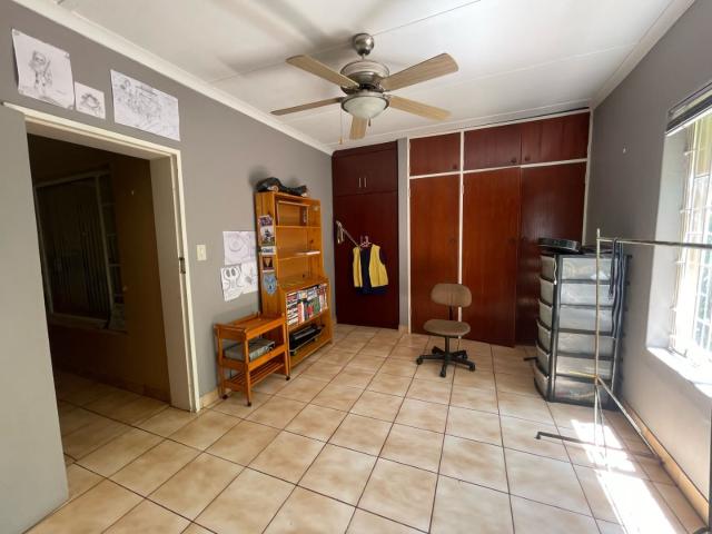 House for sale in Kgalagadi, Northern Cape
