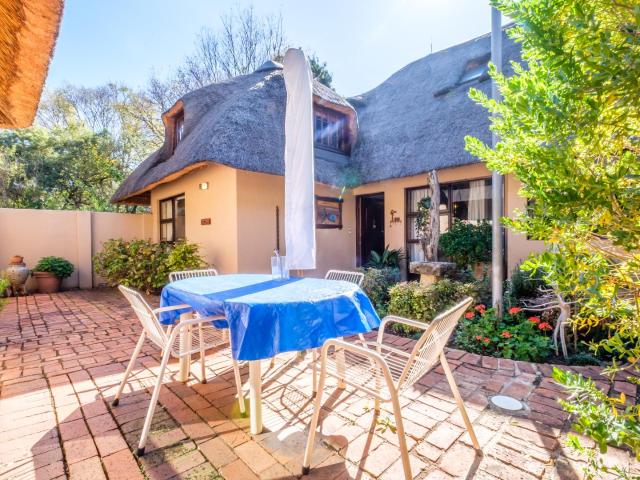 House for sale in Hartbeespoort Dam Nature Reserve, North West