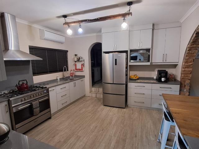 House for sale in Panorama, Western Cape