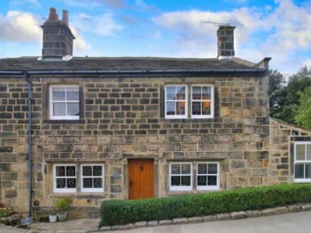 House for sale in Yeadon, West Yorkshire