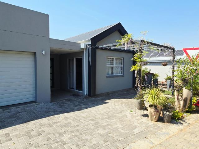 House for sale in Waterkloof, Gauteng