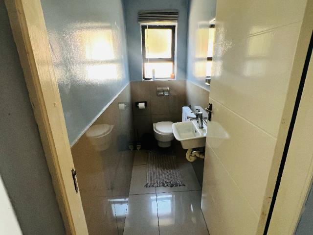 House for sale in Hartbeespoort Dam Nature Reserve, North West