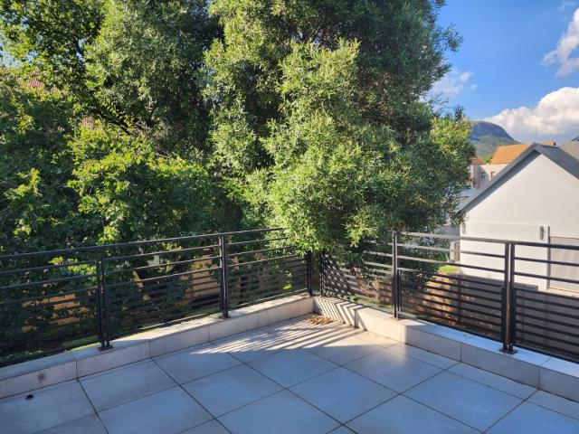 House for sale in Hartbeespoort Dam Nature Reserve, North West