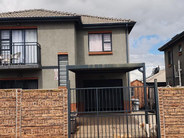 House for sale in Alberton