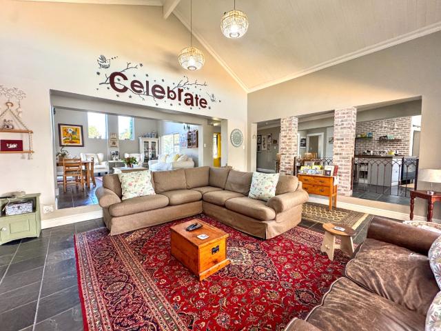 House for sale in Uitenhage, Eastern Cape