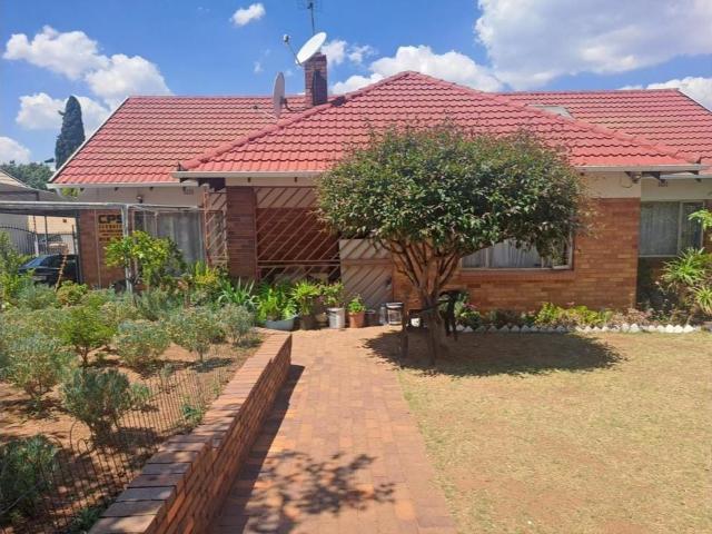 House for sale in Vosloorus, Gauteng