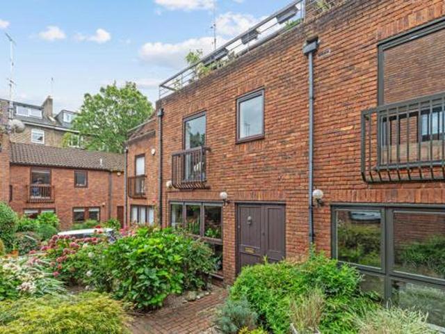 House for sale in Lyons, Greater London