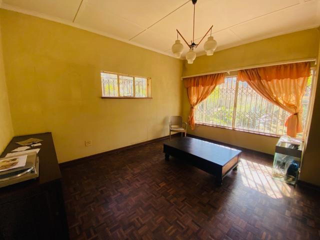 House for sale in Johannesburg, Mondeor