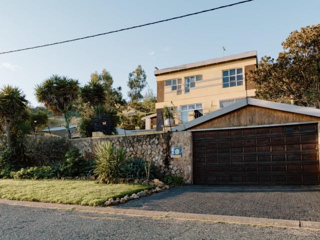 House for sale in Johannesburg, Mondeor