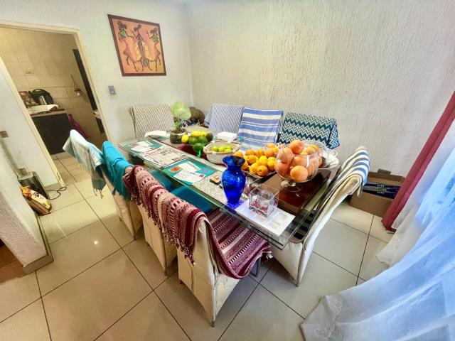 House for sale in Johannesburg, Mondeor