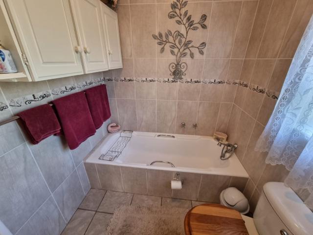 House for sale in Johannesburg, Mondeor