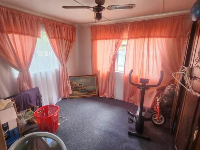 House for sale in Chatsworth, Kwazulu-natal