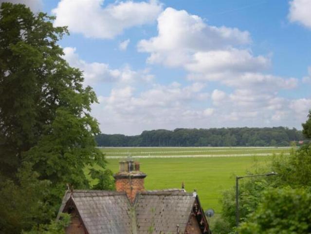 House for sale in High Field, York