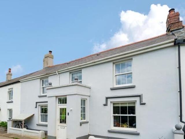 House for sale in Weir Quay, Devon