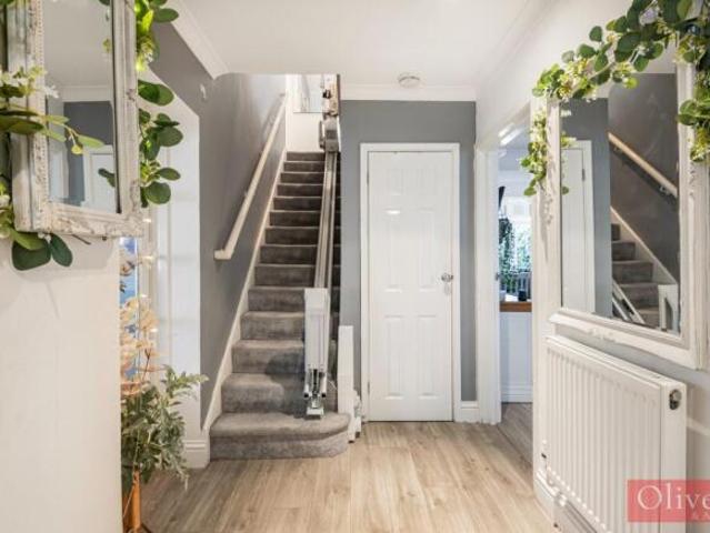 House for sale in Five Acres, Hertfordshire