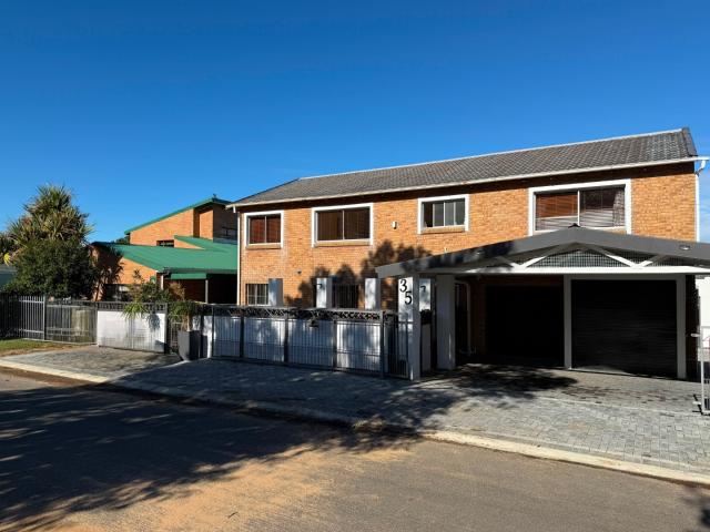 House for sale in Baardskeerdersbos, Western Cape