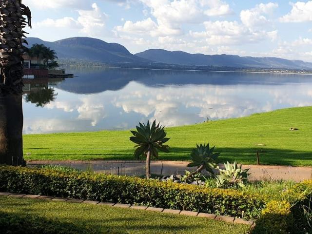 House for sale in Hartbeespoort Dam Nature Reserve, North West