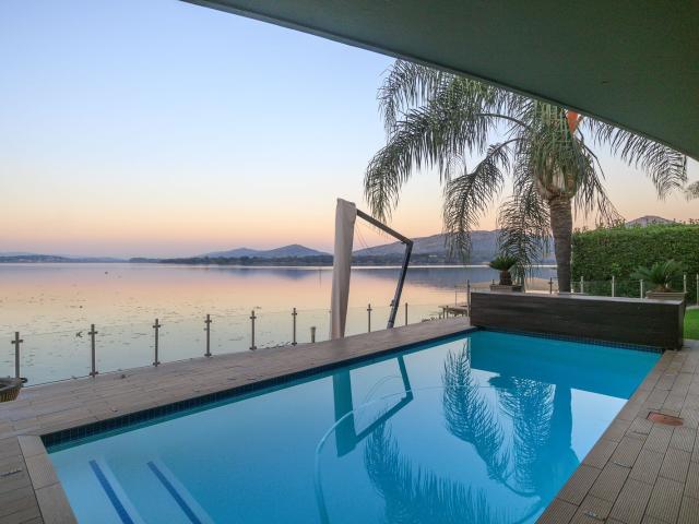 House for sale in Hartbeespoort Dam Nature Reserve, North West