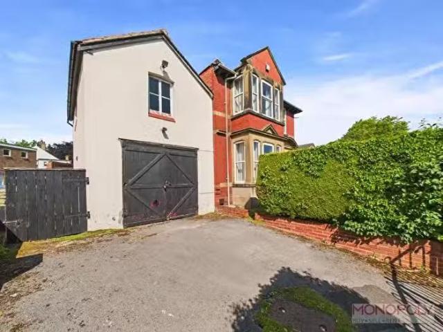 House for sale in Bowling Bank
