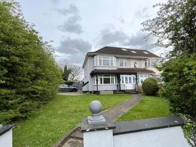 House for sale in Potters Bar